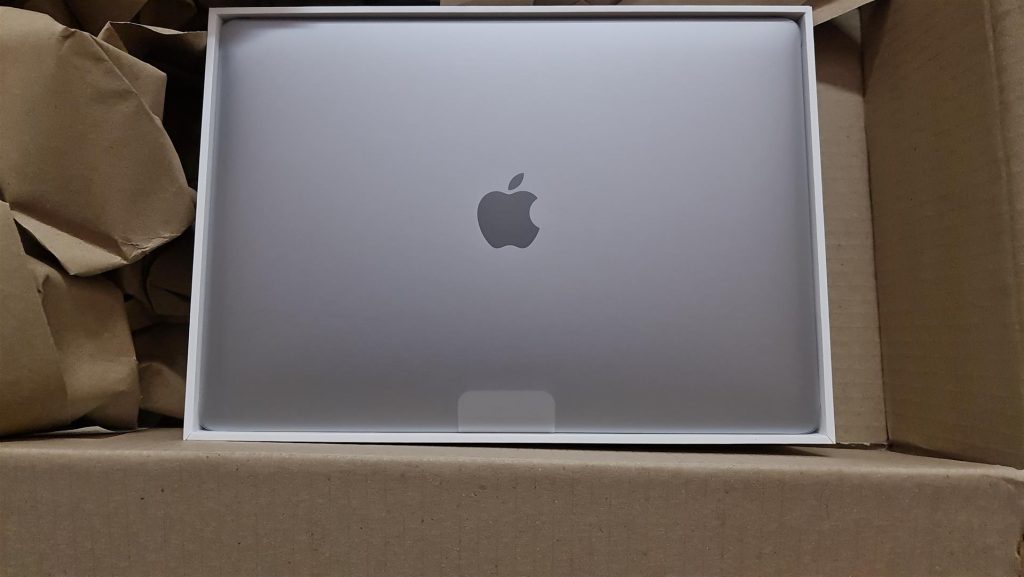 refurbished macbook air m1